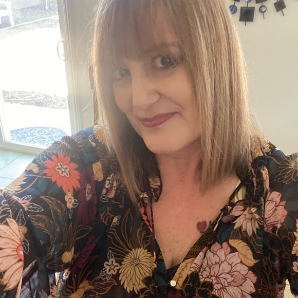 Meet your Posher, Carla - Picture 5 of 5